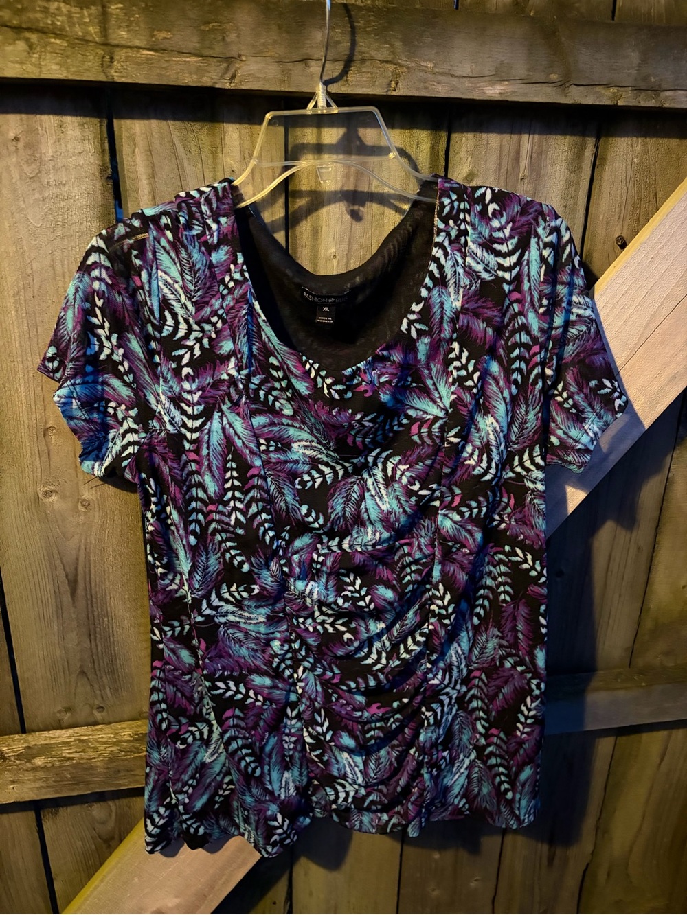 Fashion bug feather mesh top with ruching